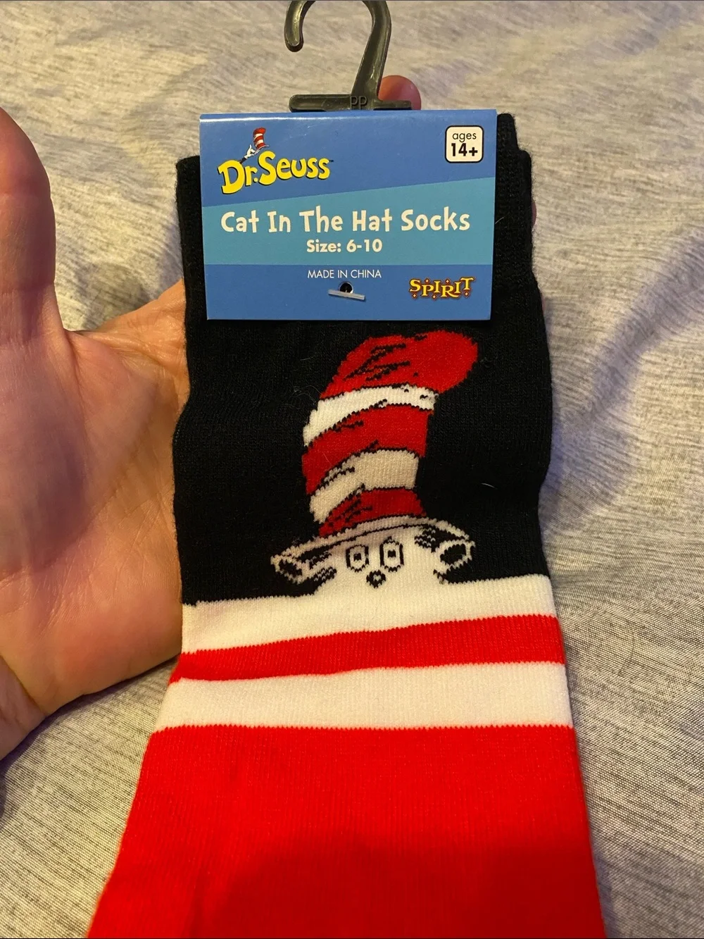 Dr. Seuss The Cat in the Hat‎ Unisex Knee High Socks Size 6-10 NWT